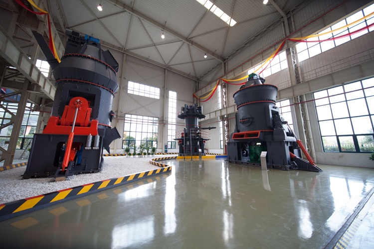 重晶石粉加工设备使用中突然停机怎样办？